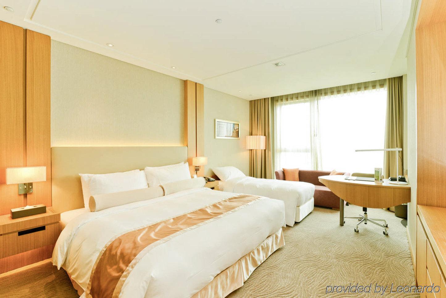 Millennium Hotel Taichung Exterior photo Deluxe Room