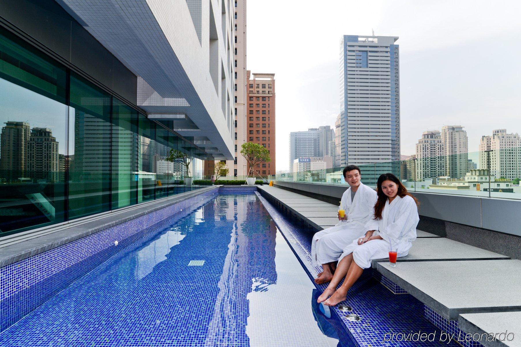 Millennium Hotel Taichung Exterior photo The swimming pool at the hotel