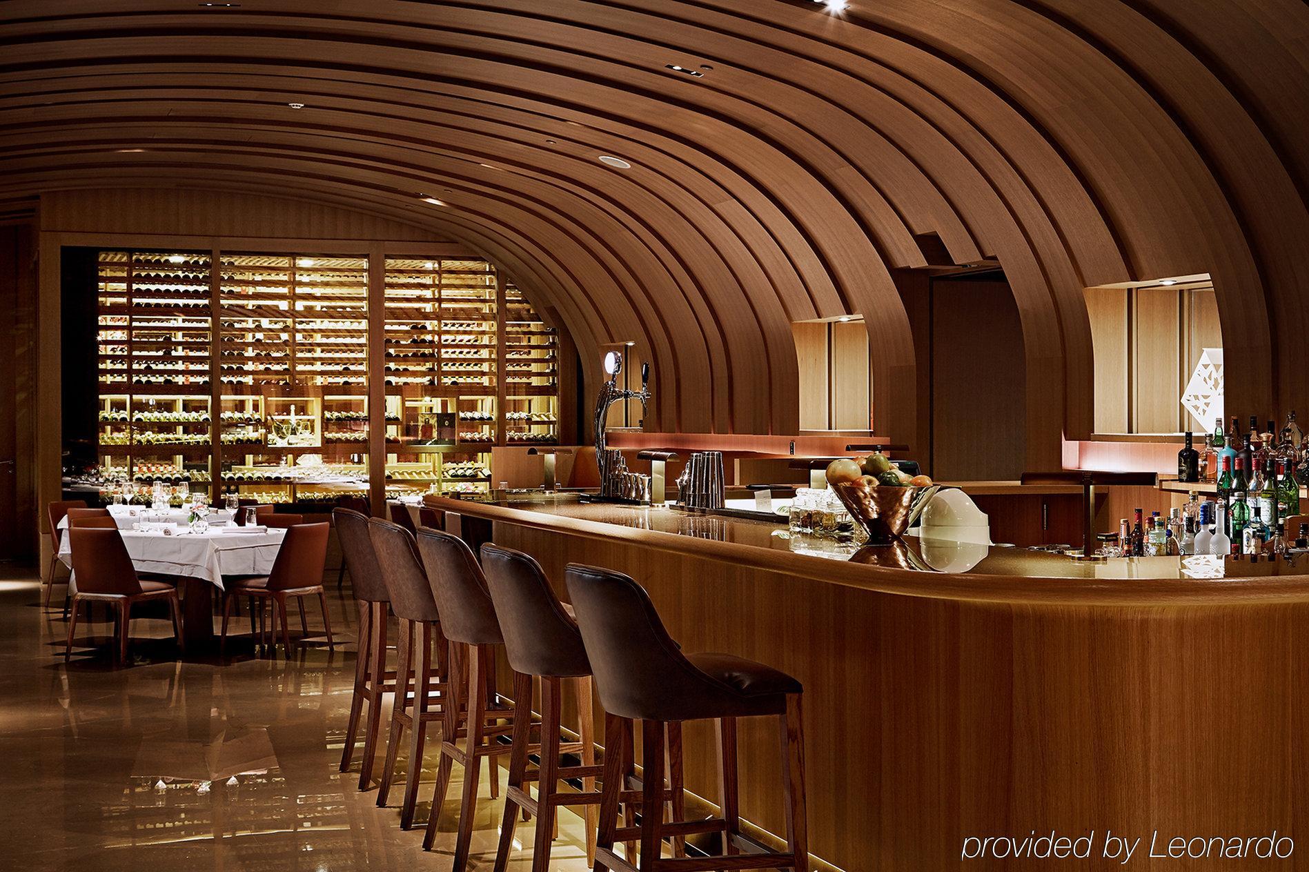 Millennium Hotel Taichung Exterior photo The bar at the restaurant