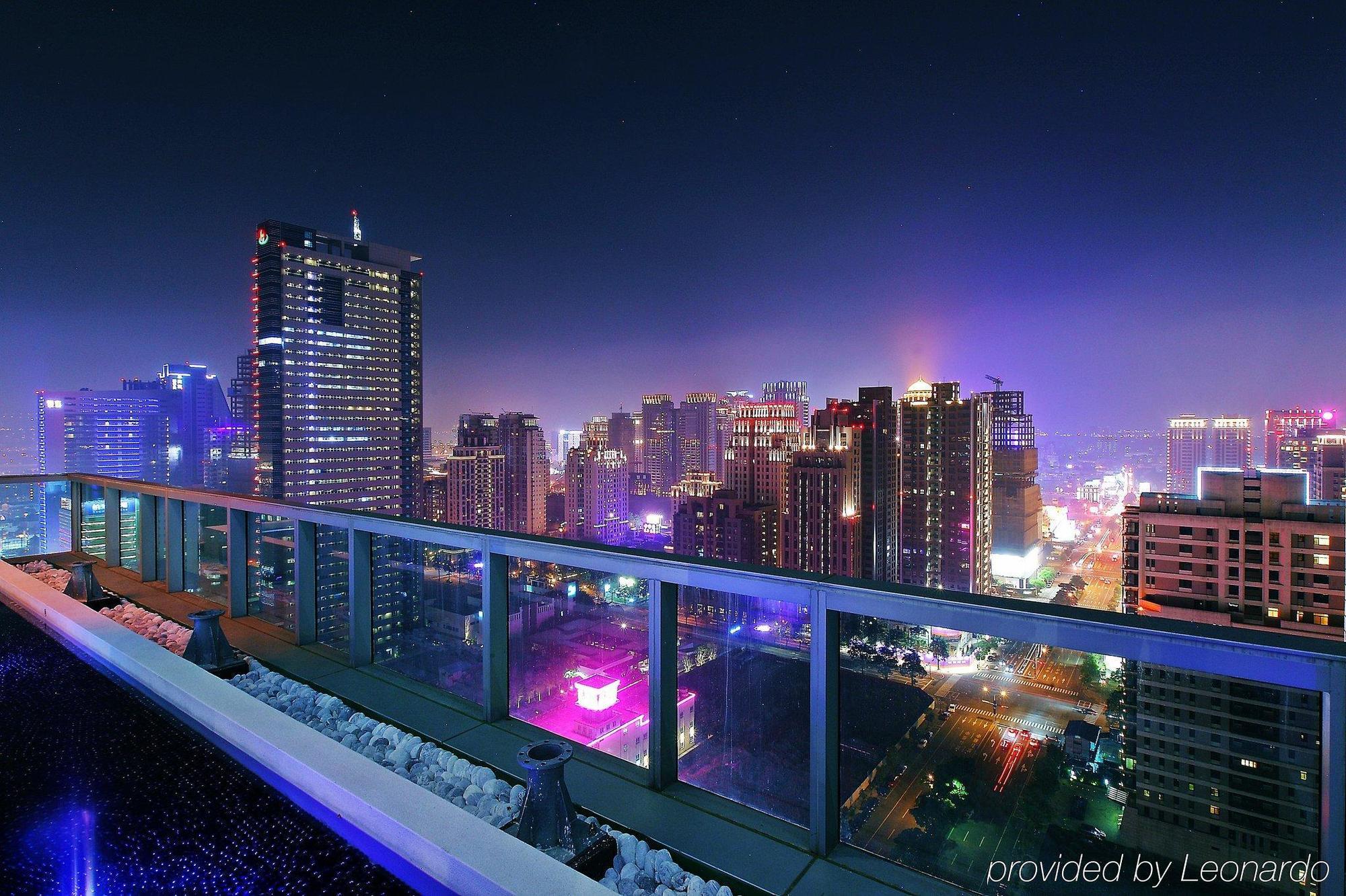 Millennium Hotel Taichung Exterior photo Night view of the city