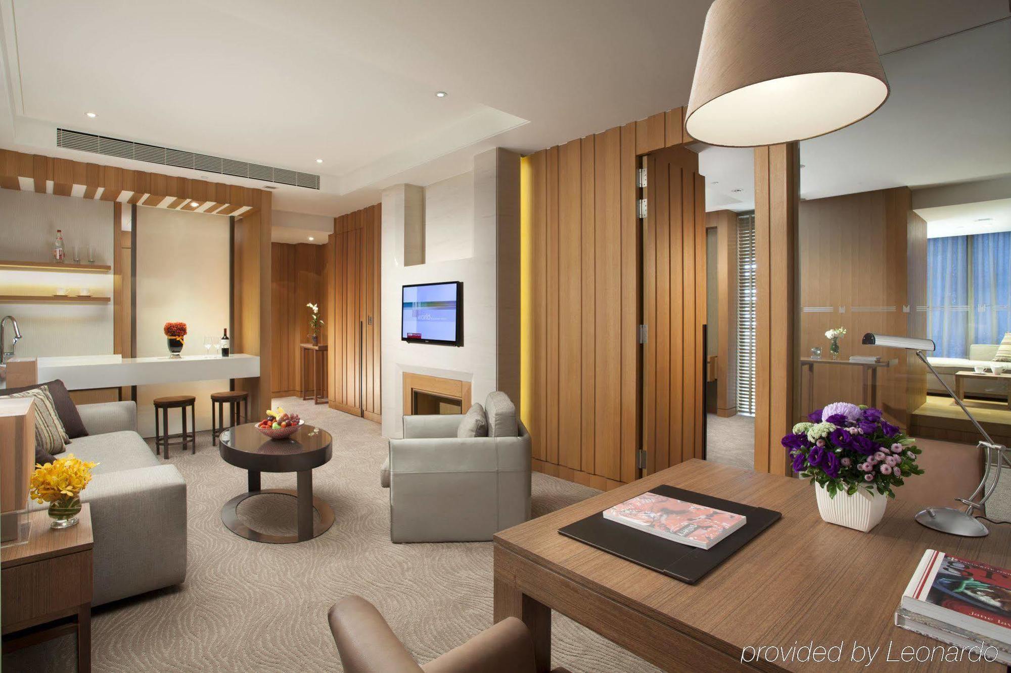 Millennium Hotel Taichung Exterior photo A suite at the hotel