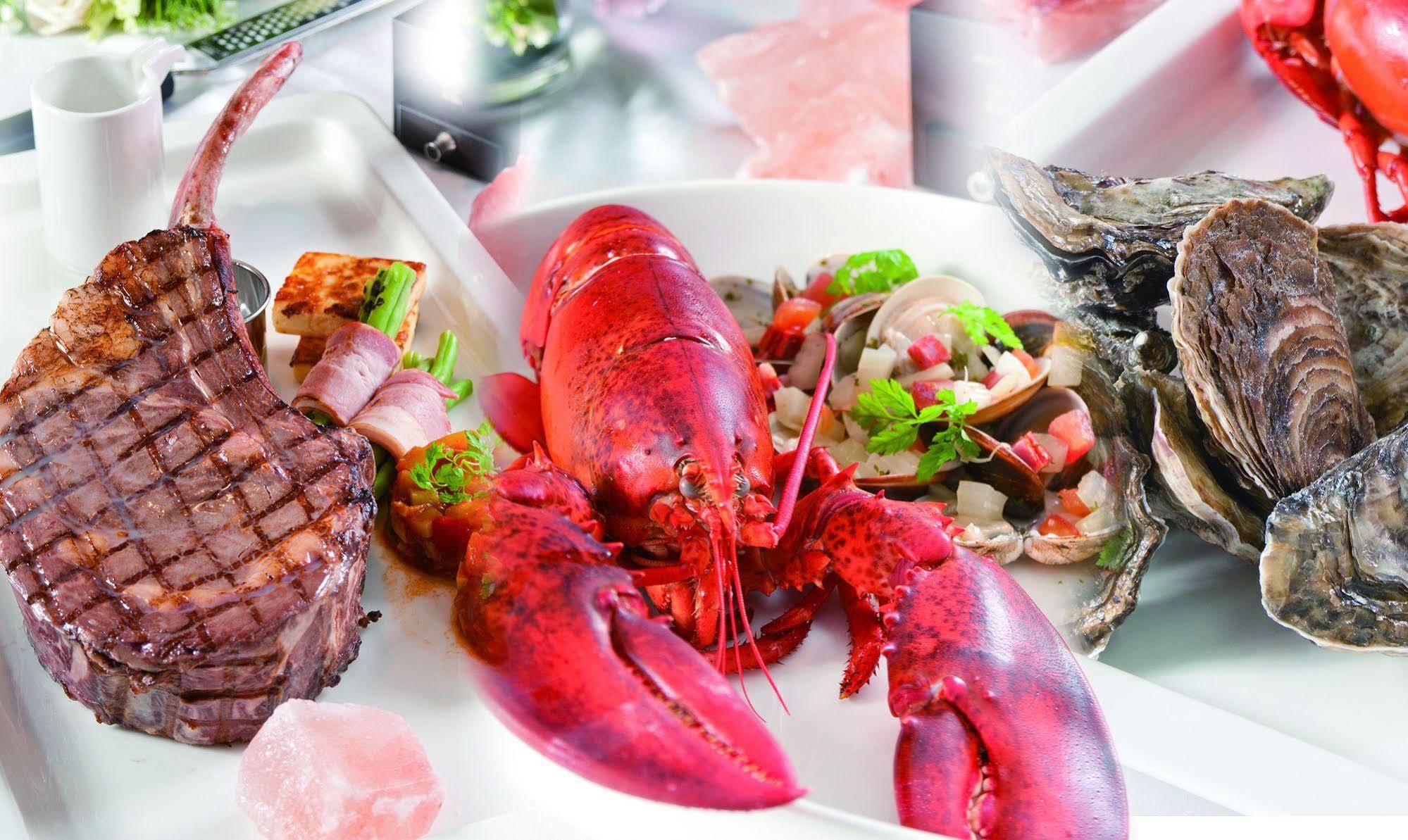 Millennium Hotel Taichung Exterior photo A lobster prepared for consumption